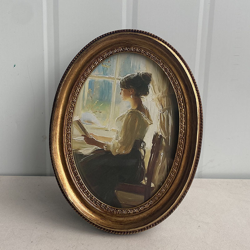 Vintage European Relief Golden - огляд і ціна Resin Art Gallery