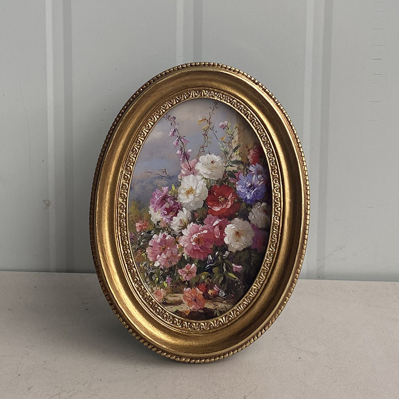 Vintage European Relief Golden - огляд і ціна Resin Art Gallery