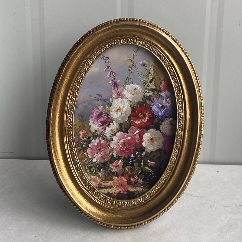 Vintage European Relief Golden - огляд і ціна Resin Art Gallery