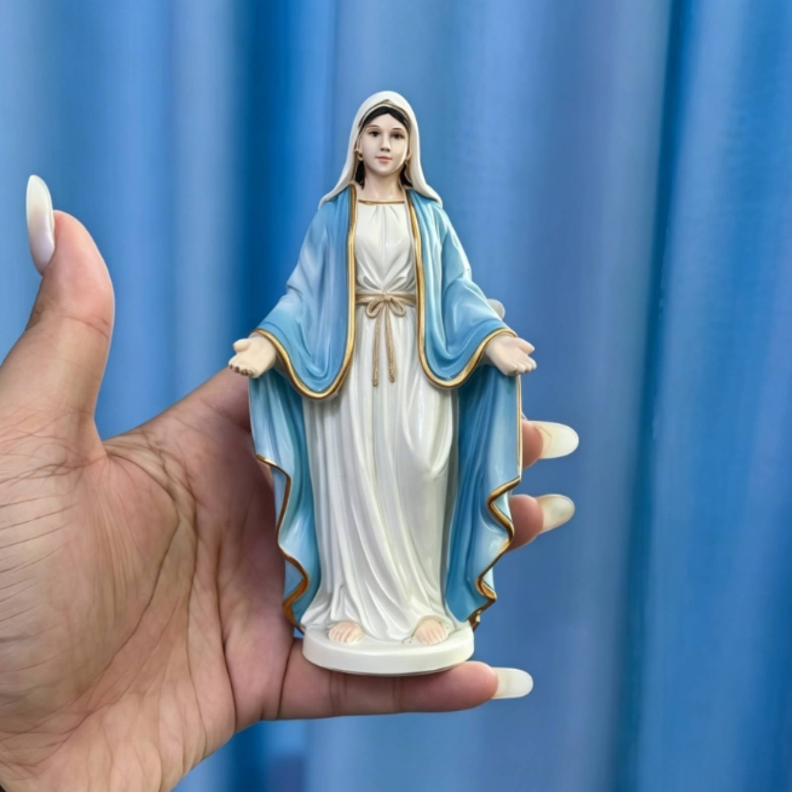 Female Resin Statue Special Ed - огляд і ціна Resin Art Mary